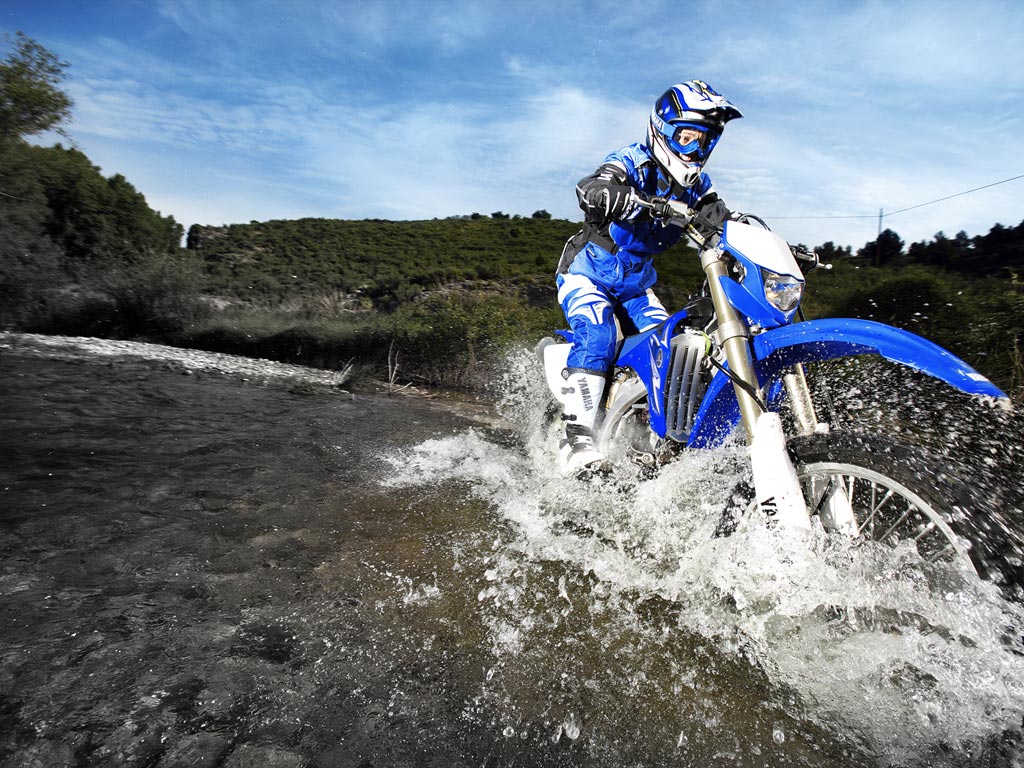 2009-WR250F-action-04_tcm76-256110.jpg