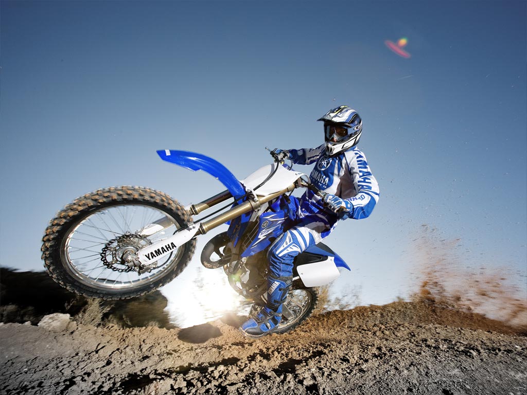 2009-YZ125-action-01_tcm76-255860.jpg