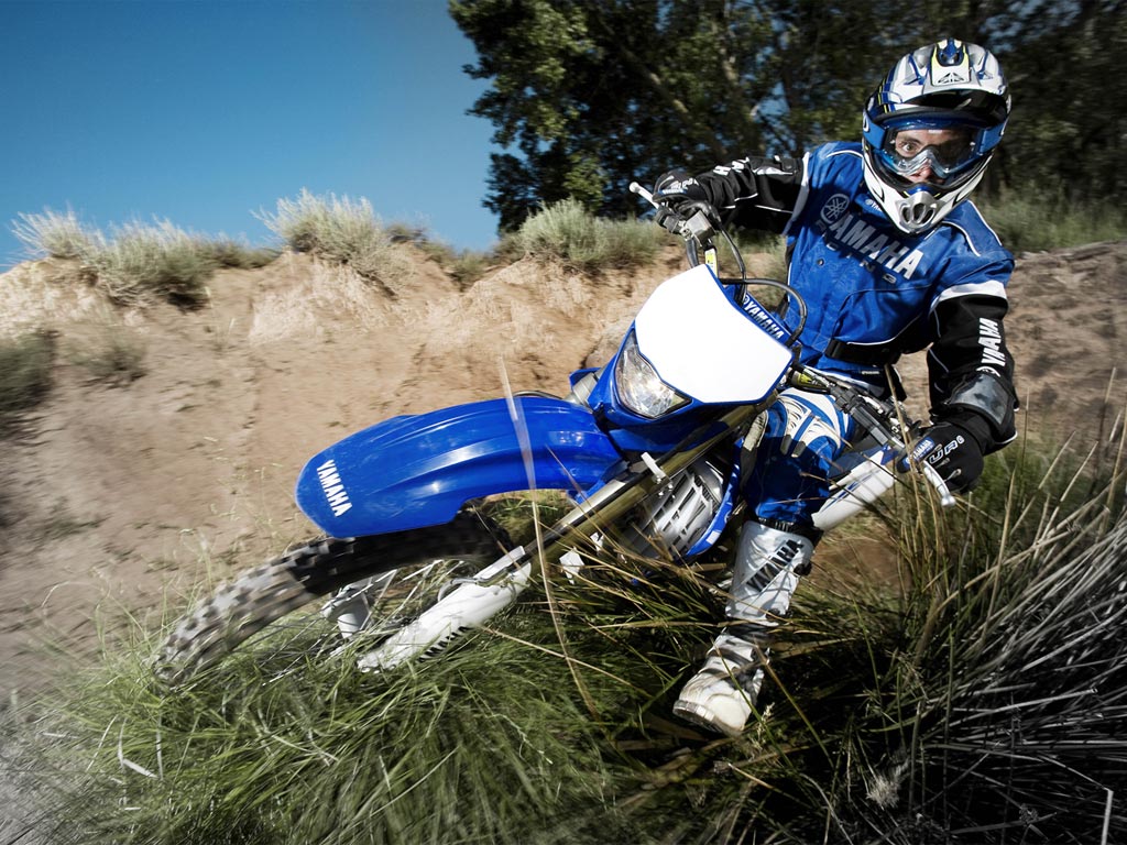 2009-WR450F-action-04_tcm76-256140.jpg